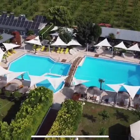 The Aparthotel Káto Loutrákion